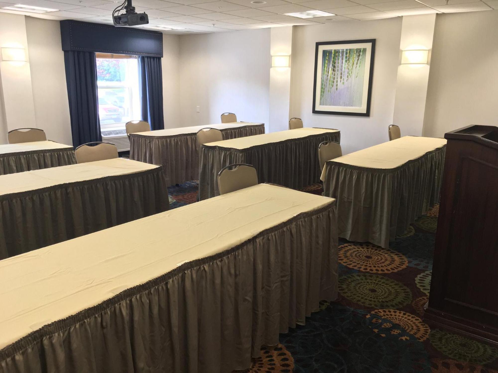 Holiday Inn Express Danbury I-84, An Ihg Hotel Dış mekan fotoğraf