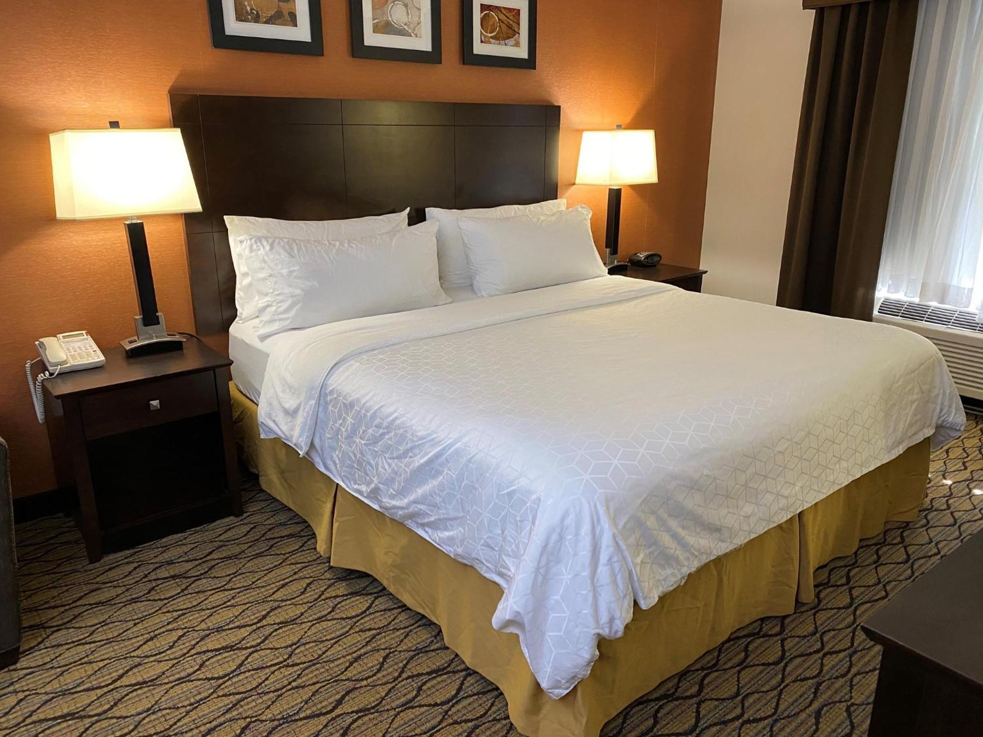 Holiday Inn Express Danbury I-84, An Ihg Hotel Dış mekan fotoğraf